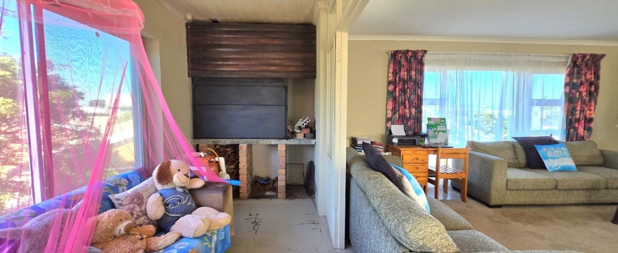 4 Bedroom Property for Sale in Franskraal Western Cape